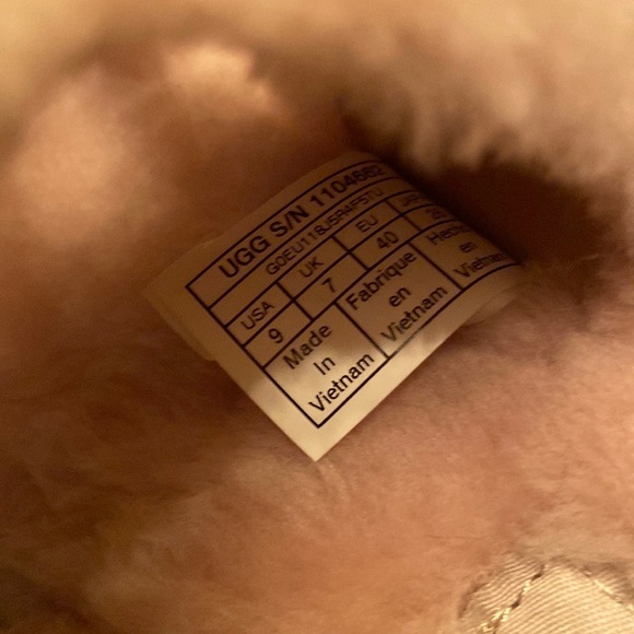 Ugg “Fuzz Yeah” Slipper Slides - Picture 6 of 6